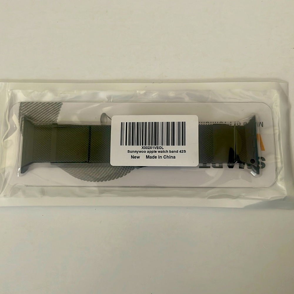 Stainless steel magnetic Apple Watch band